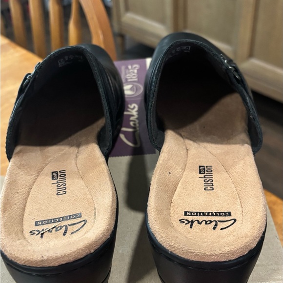 Clarks Black Leather Slip-On Shoes - Picture 4 of 5